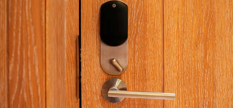 Automatic Locking Door Knob Montebello